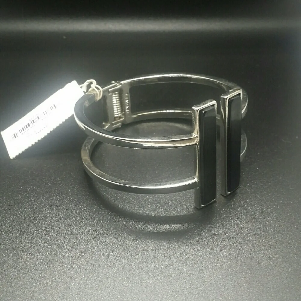 Beautiful Black Onyx Silver Plated Cuff Bracelet with Spring Closure